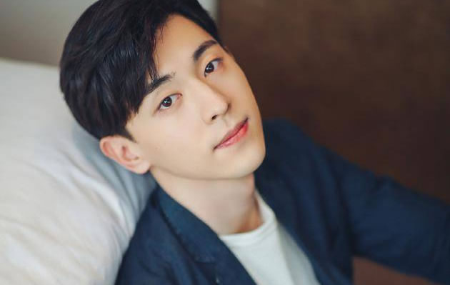 鄧倫和baby的瓜是真的嗎(鄧倫迪麗熱巴是同學(xué)嗎)