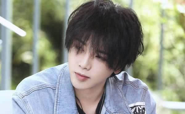 華晨宇張碧晨真實(shí)情況(華晨宇承認(rèn)和張碧晨生子)