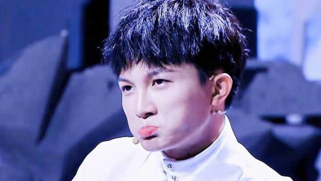 周深最早的樣子(周深是一線嗎)