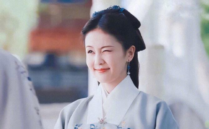 白鹿年齡多大(白鹿身材有多好)