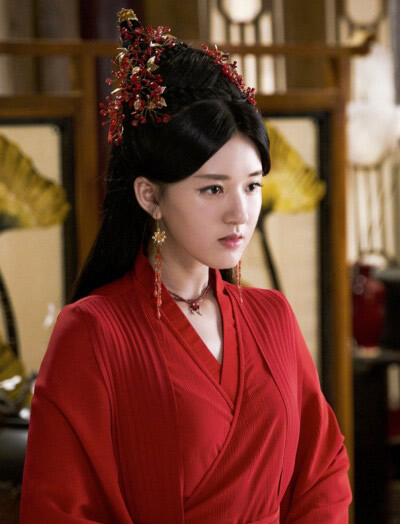 趙露思94年還是98(趙露思李宏毅演的電視劇)