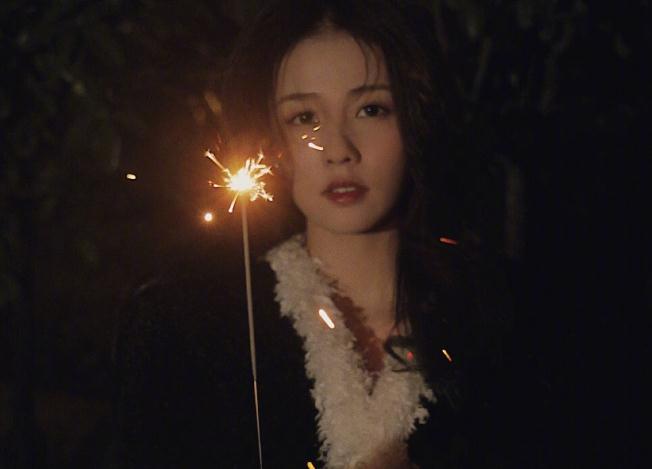 白鹿做模特時的照片(白鹿和羅云熙官宣了嗎)