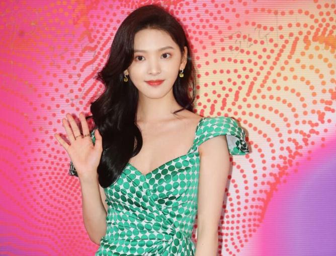 章若楠畢業(yè)學(xué)校(章若楠顏值類型)