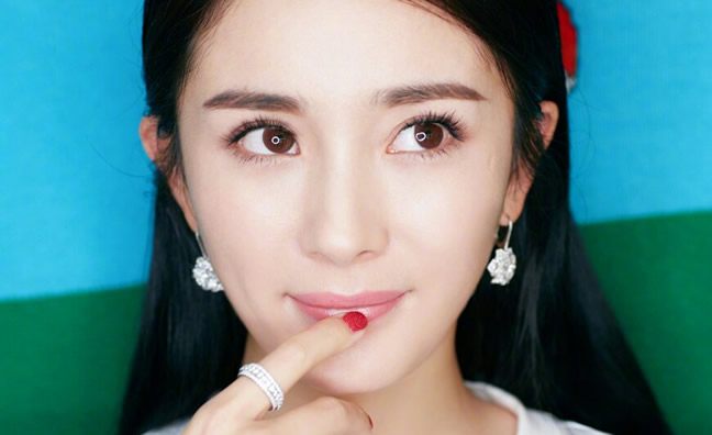 楊冪結(jié)婚幾年離的婚(楊冪個(gè)人資料身高體重)