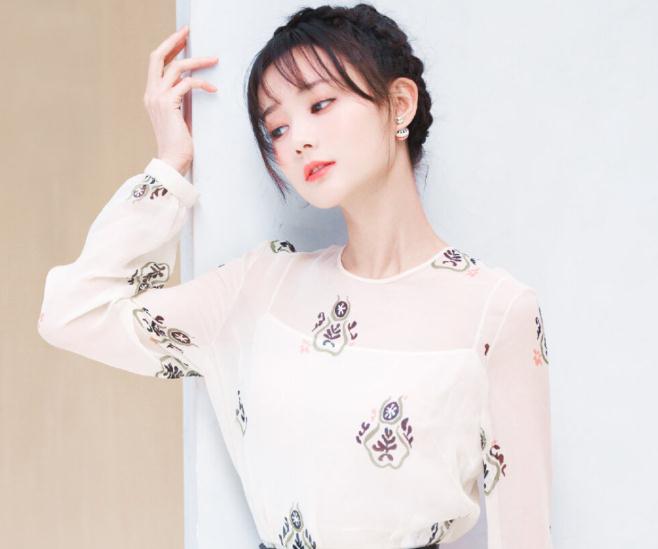 李一桐很像誰(李一桐很像誰)