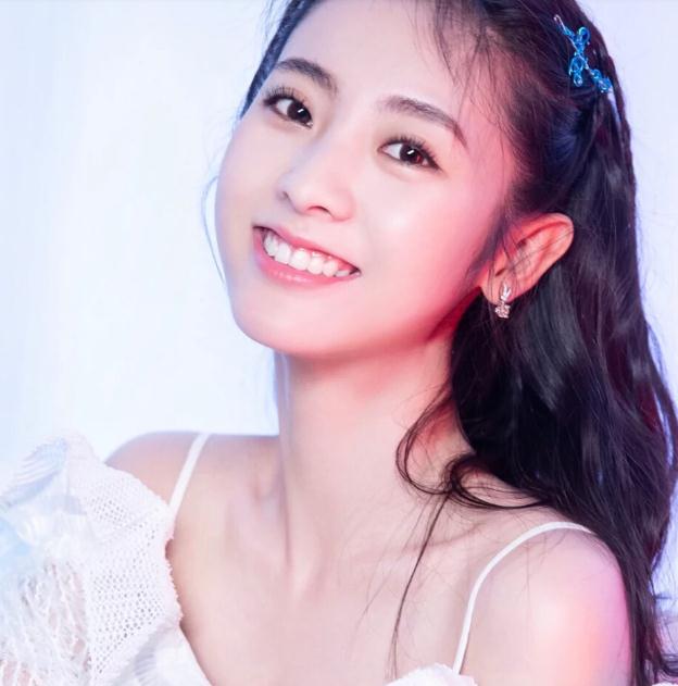 邢菲怎么出名的(邢菲怎么參加一年級的)